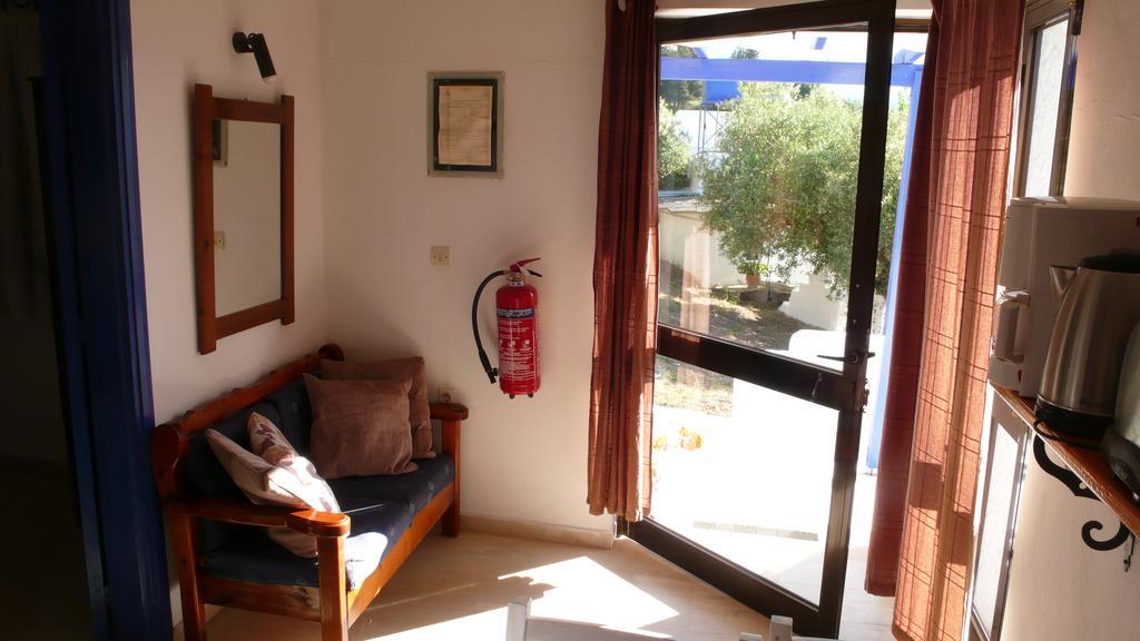 Stefanos Garden Arménoi Quarto foto