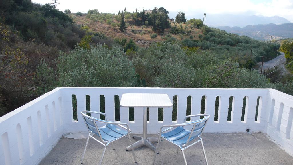 Stefanos Garden Arménoi Quarto foto